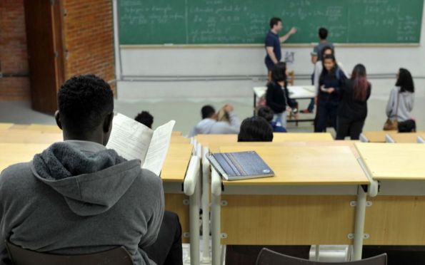 MEC abre 6 mil vagas no ensino superior para estudantes estrangeiros
